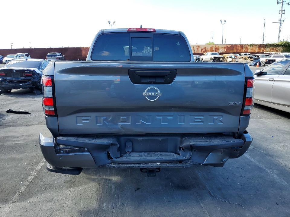 2022 Nissan Frontier sv