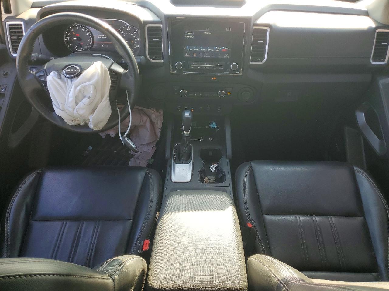 2022 Nissan Frontier SV