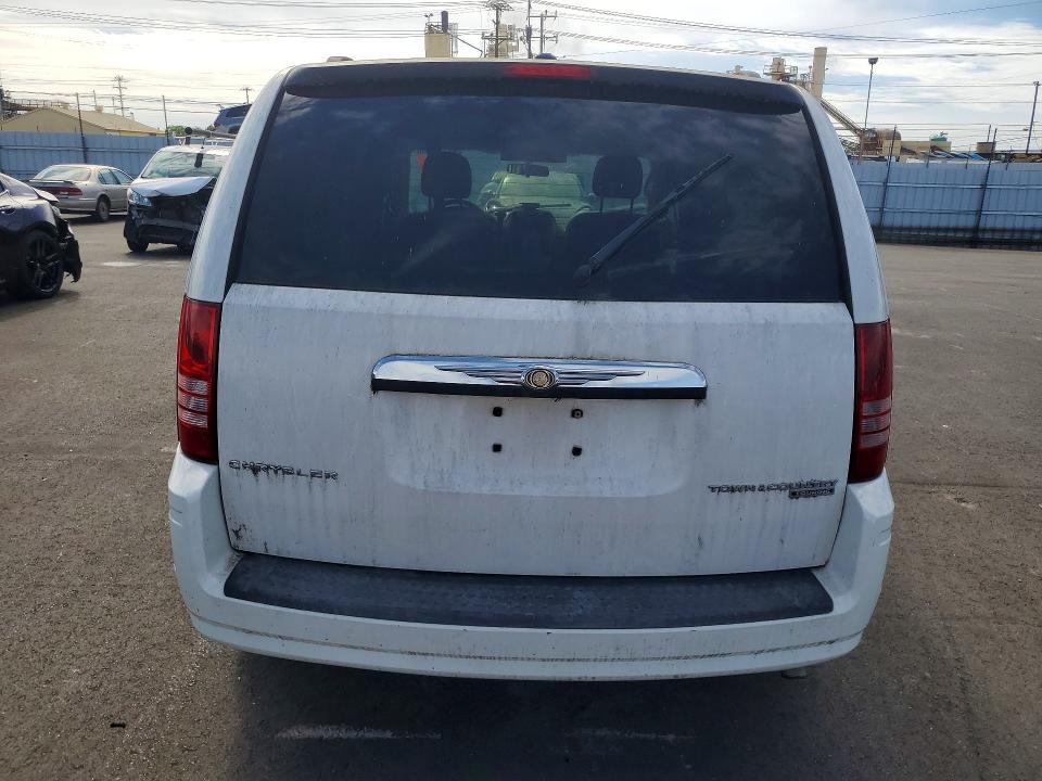 2010 Chrysler Town & Country Touring