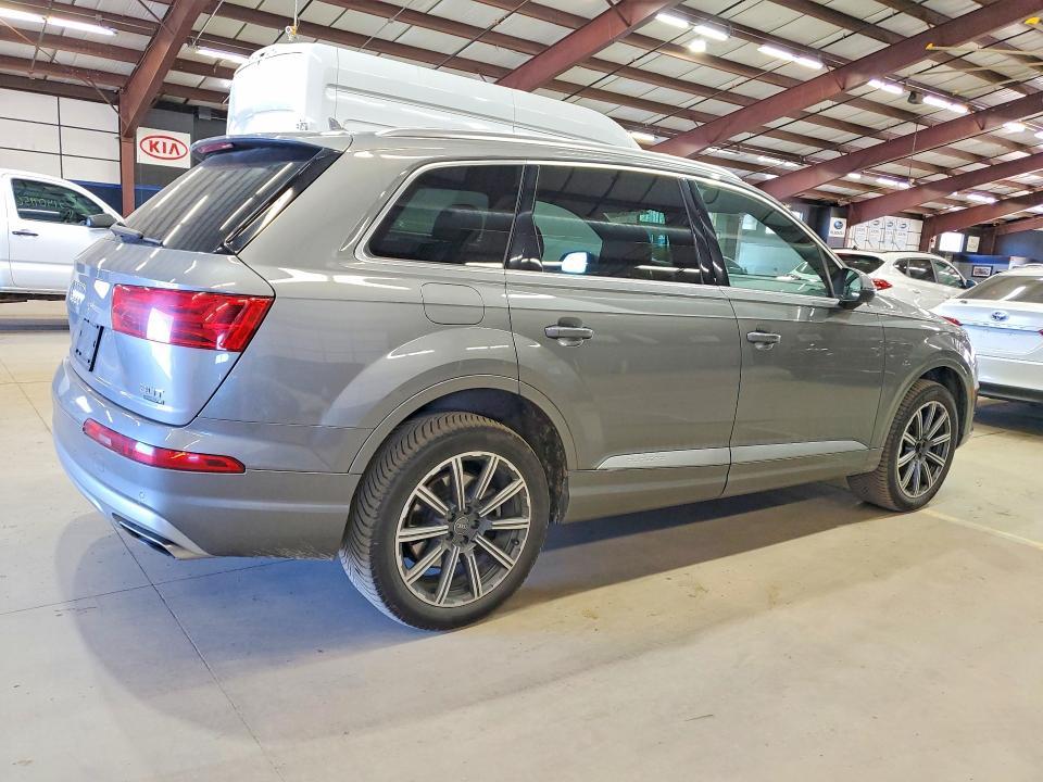 2017 Audi Q7 Premium Plus