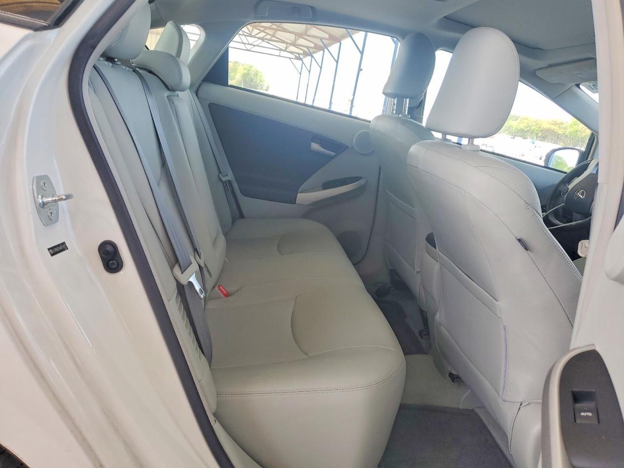 2010 Toyota Prius iv