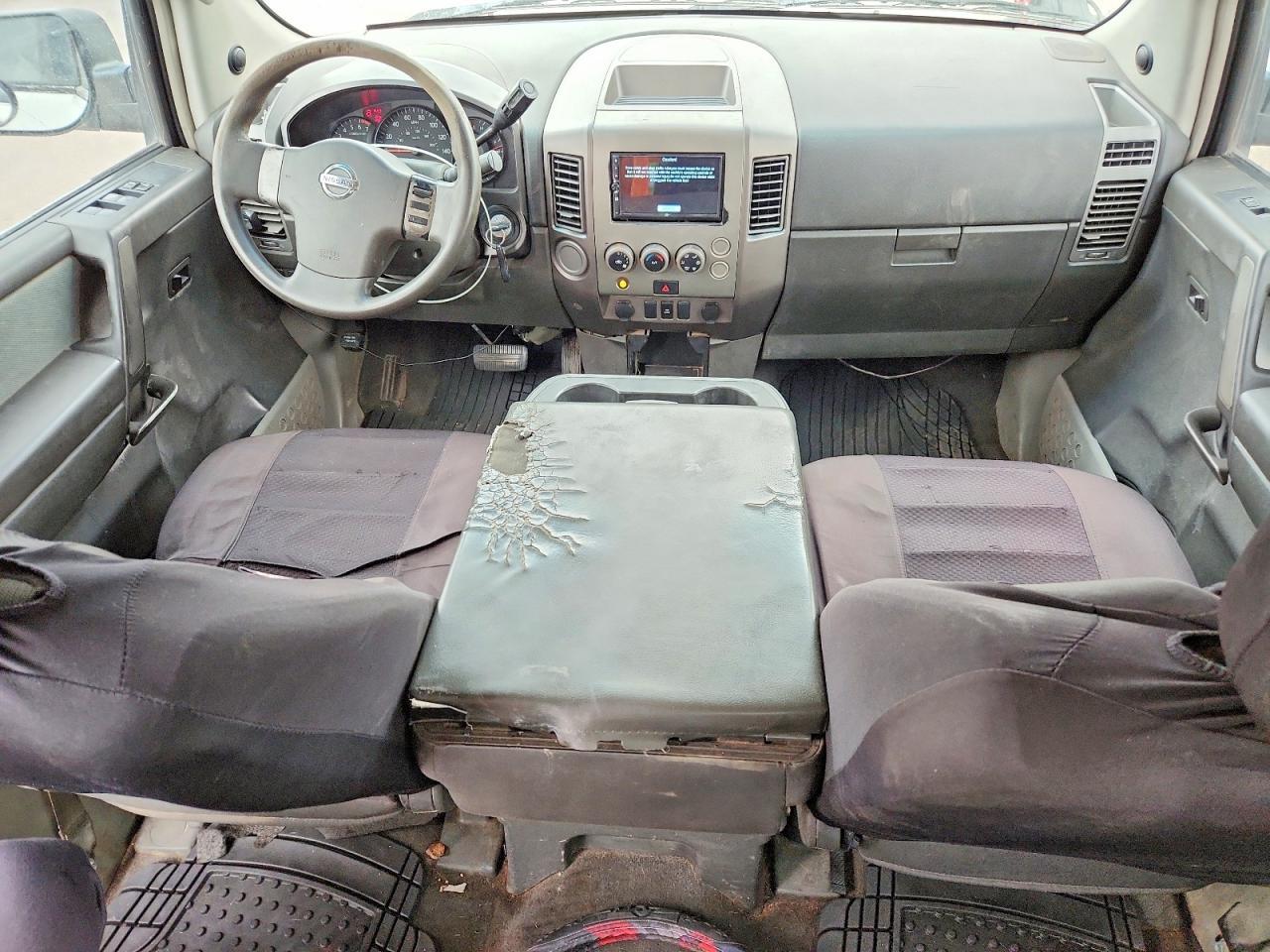 2004 Nissan Titan XE