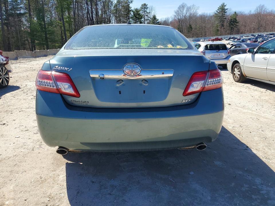 2011 Toyota Camry xle V6