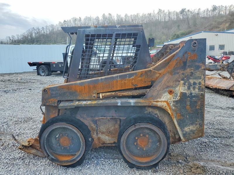 2000 Gehl Skid Steer Loader
