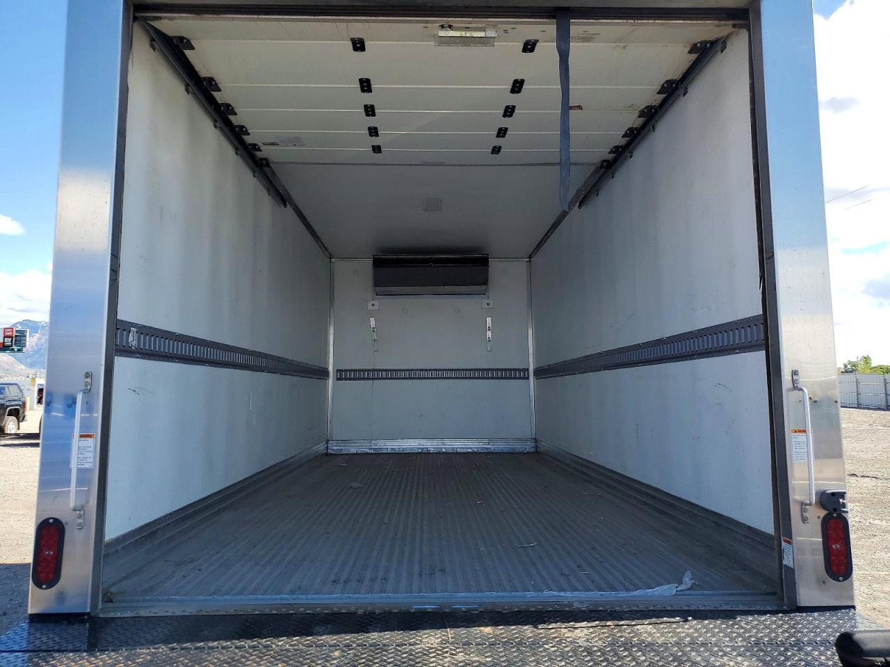 2021 International CV515 Refrigerated BOX Truck