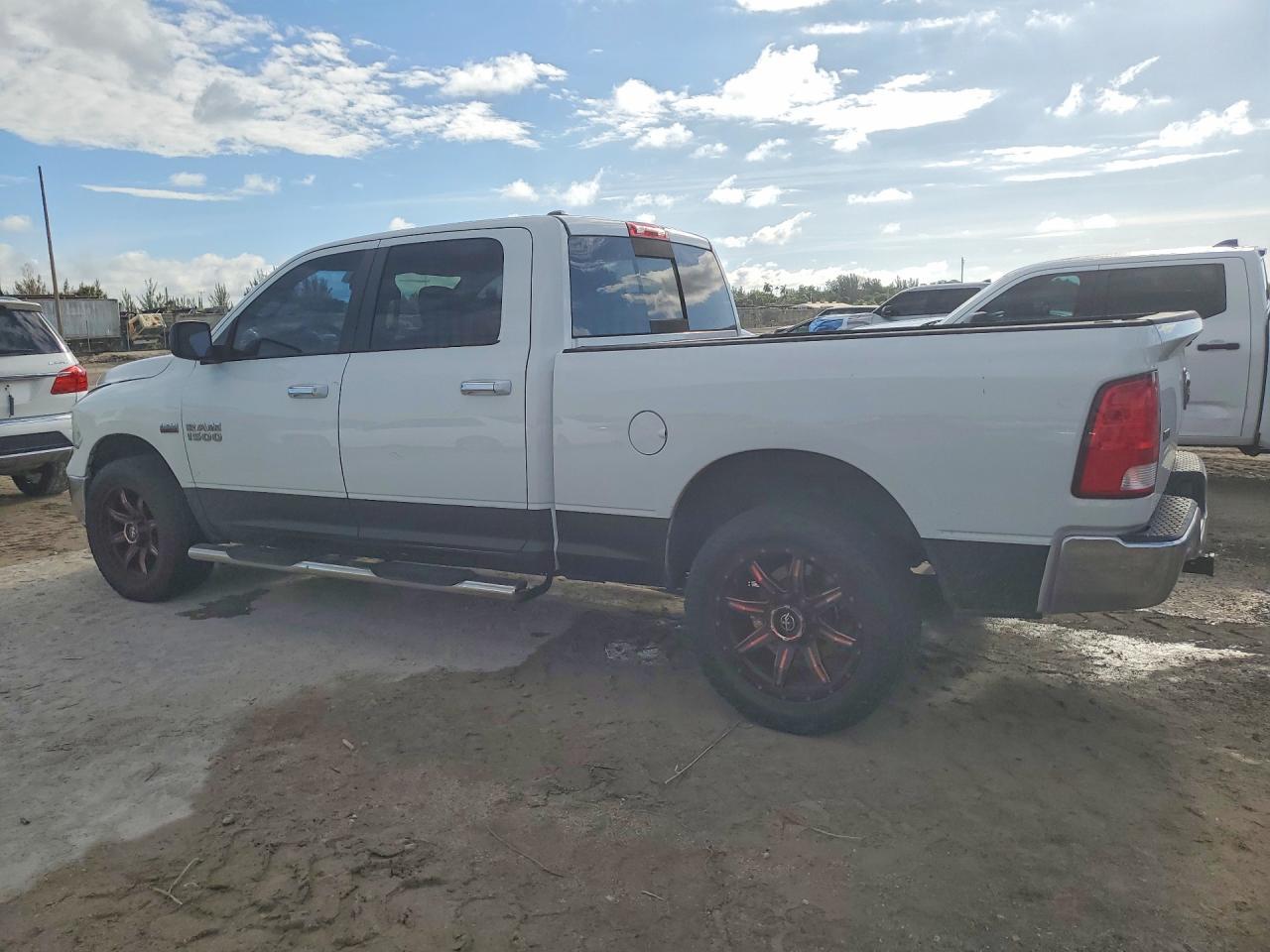 2018 Dodge RAM 1500 SLT