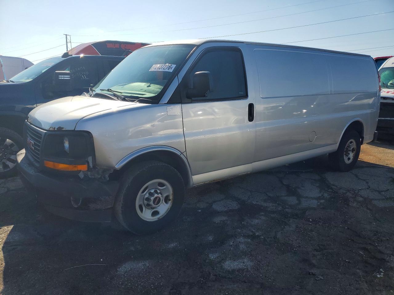 2017 GMC Savana G2500 Utility / Service Van