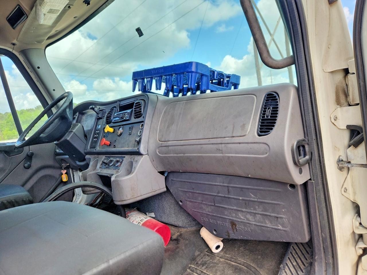 2020 Freightliner Business Class M2 Semi Truck
