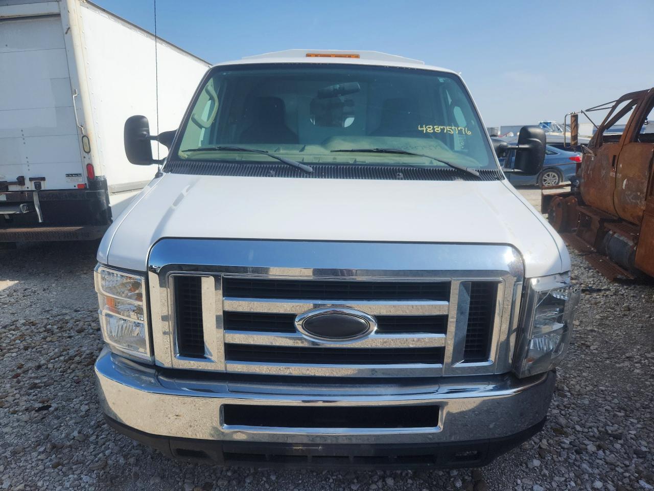 2014 Ford Econoline E350 Super Duty Cutaway Van