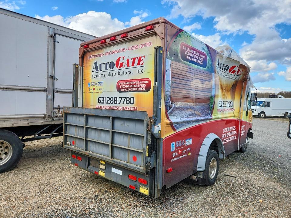 2010 Ford E350 Delivery Truck