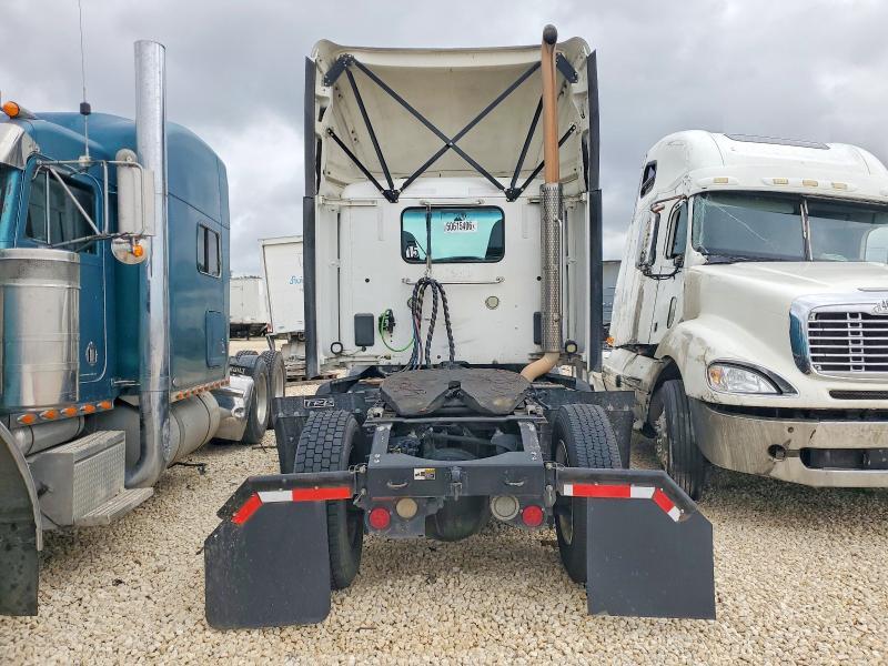 2018 Peterbilt 579 Semi Truck