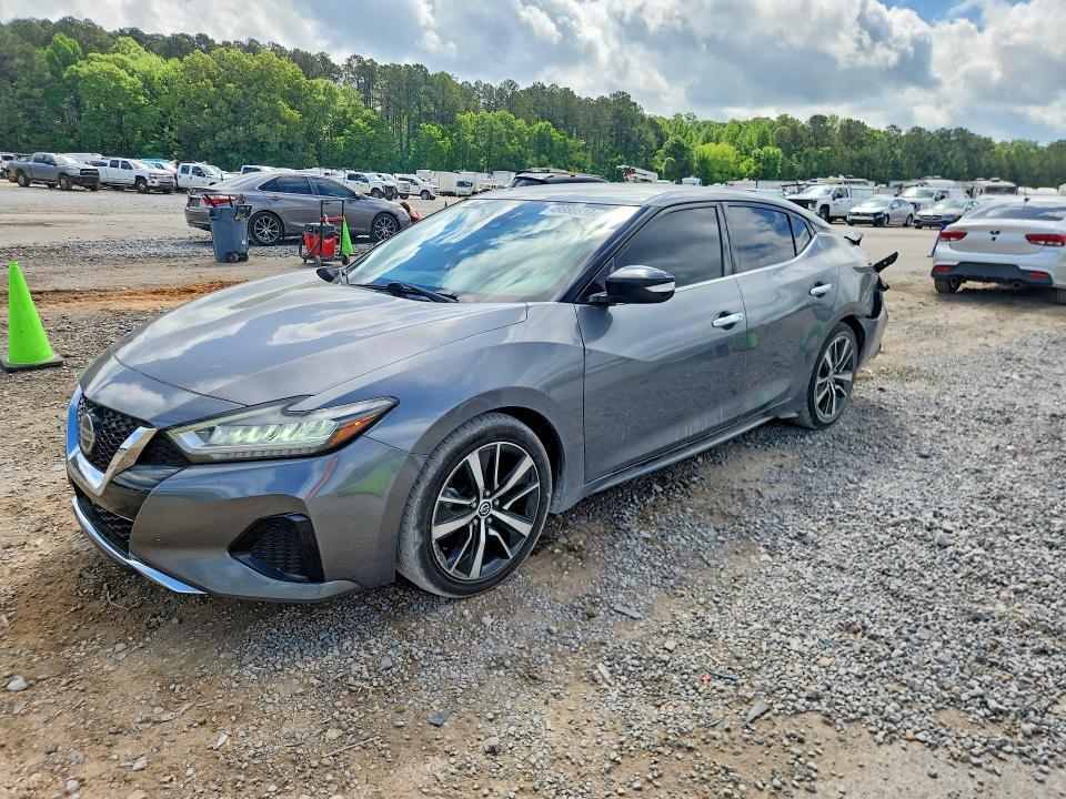 2021 Nissan Maxima sv