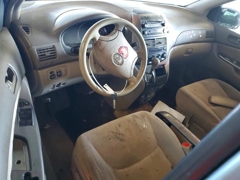 2009 Toyota Sienna le 8-passenger