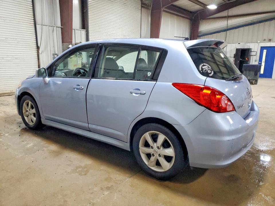 2011 Nissan Versa 1.8 s