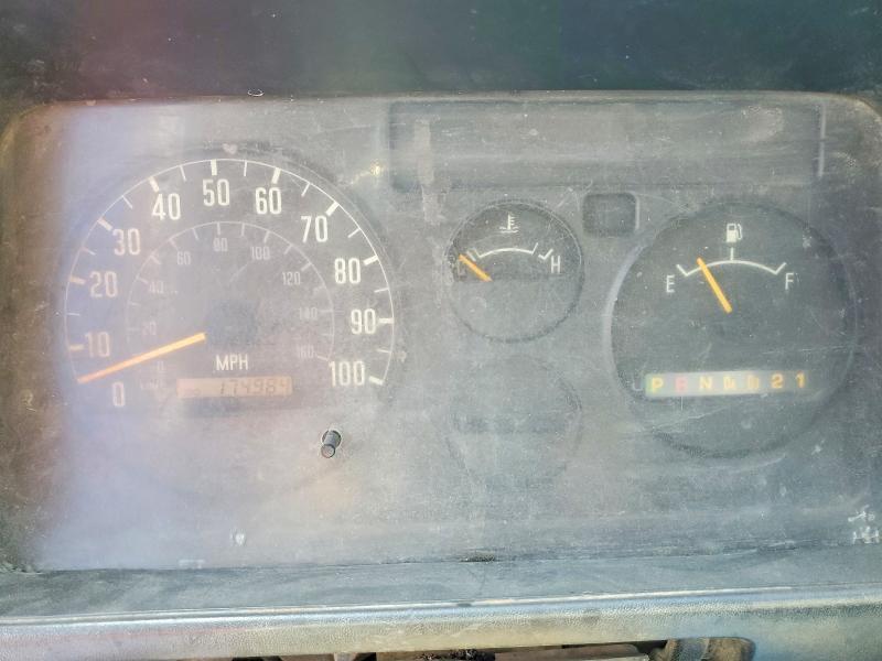 2004 Isuzu NPR Utility / Service Truck