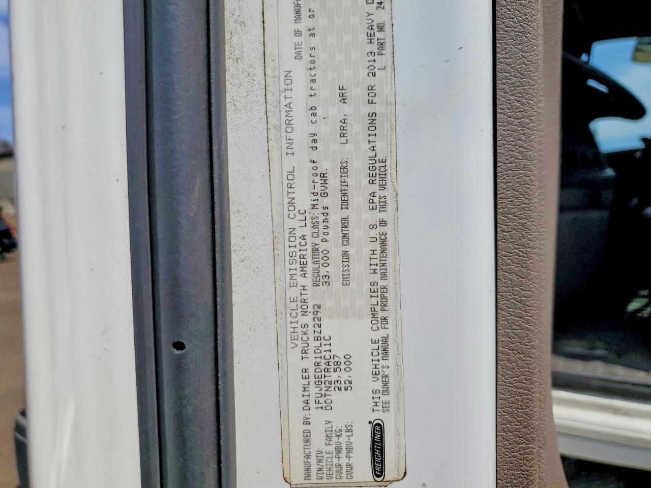 2013 Freigliner 2013 Freightliner Cascadia 125 Semi Truck