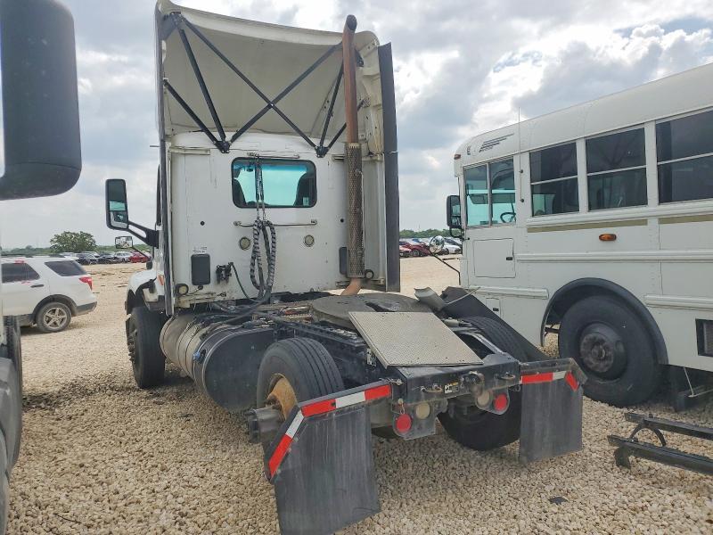 2017 Peterbilt 579 Semi Truck
