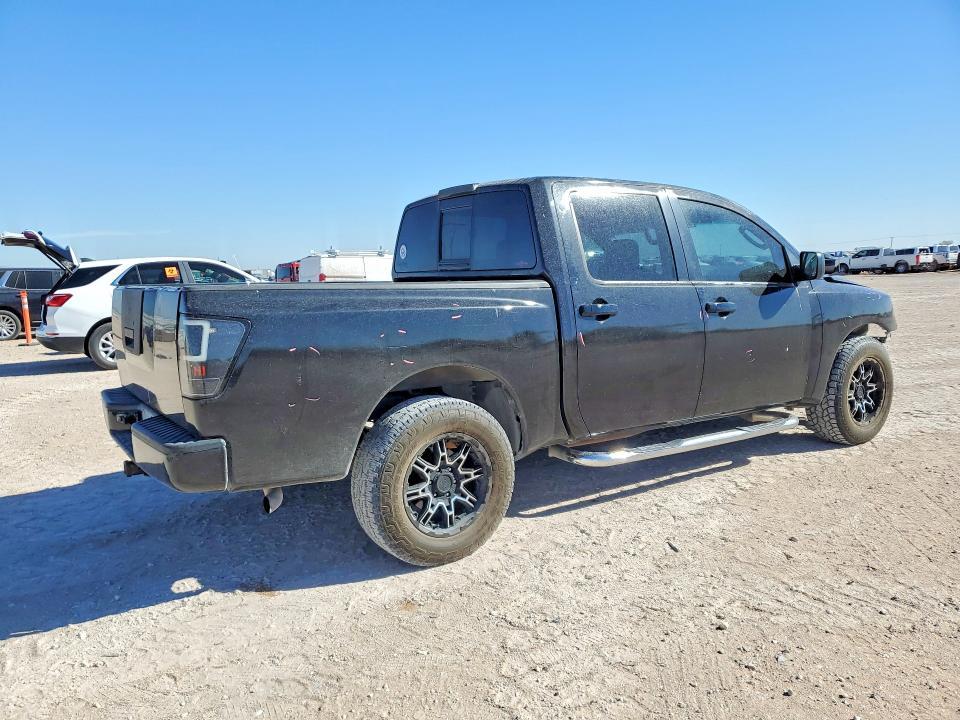 2004 Nissan Titan XE