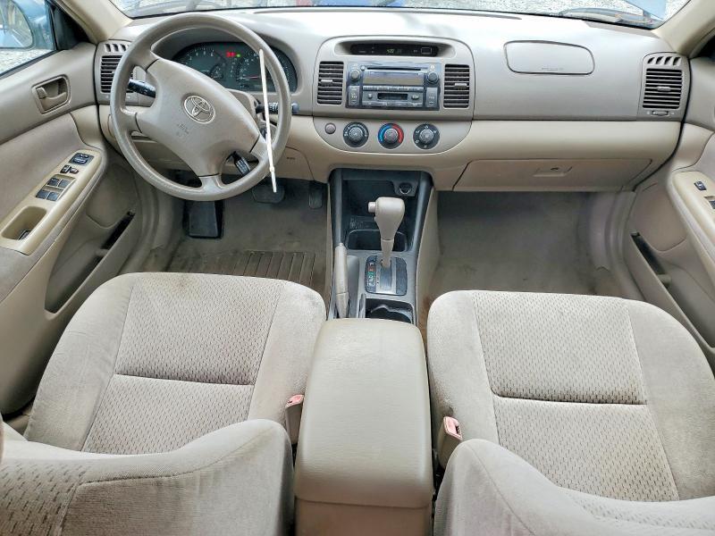 2004 Toyota Camry le