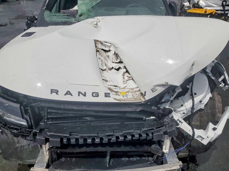 2025 Land Rover Range Rover Sport se