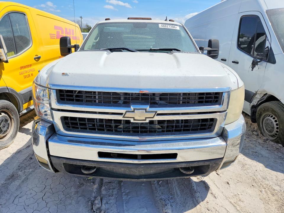 2008 Chev Rolet Silverado Flatbed Truck