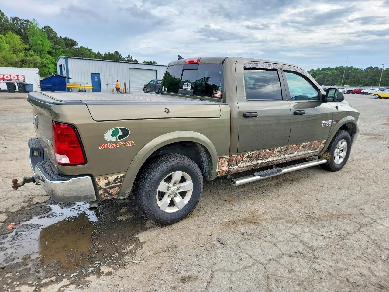 2015 Dodge RAM 1500 SLT