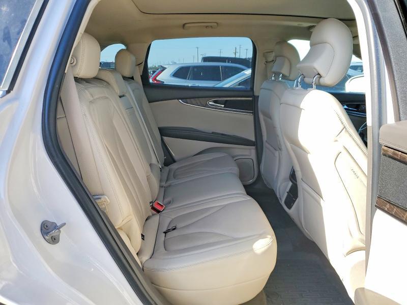 2019 Lincoln Nautilus Select