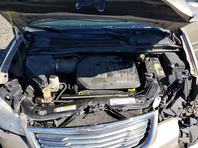 2012 Chrysler Town & Country Touring