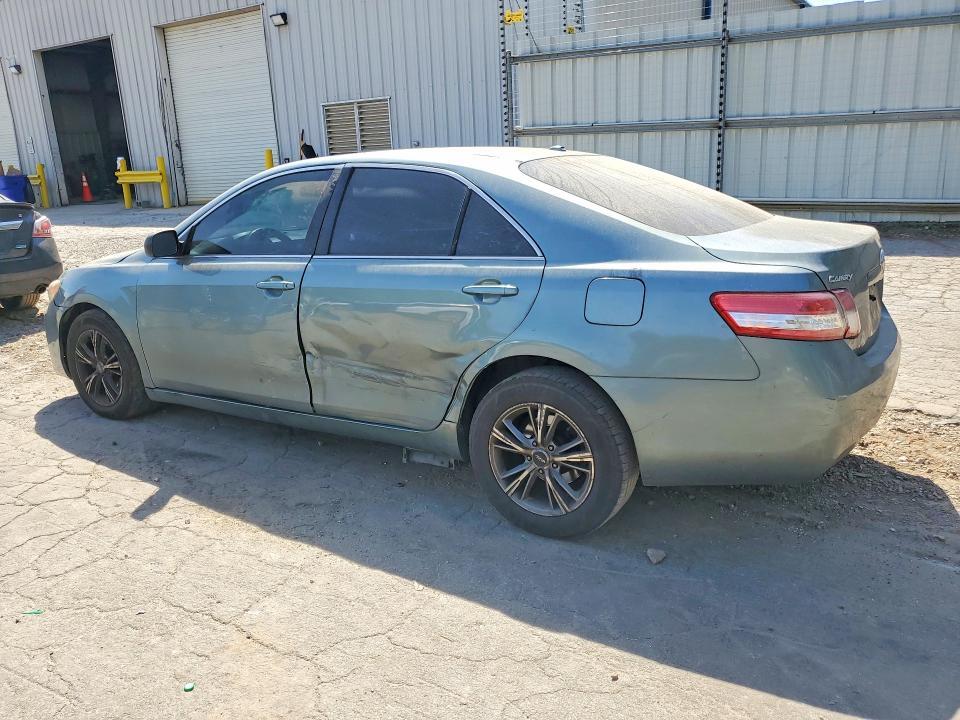 2010 Toyota Camry le