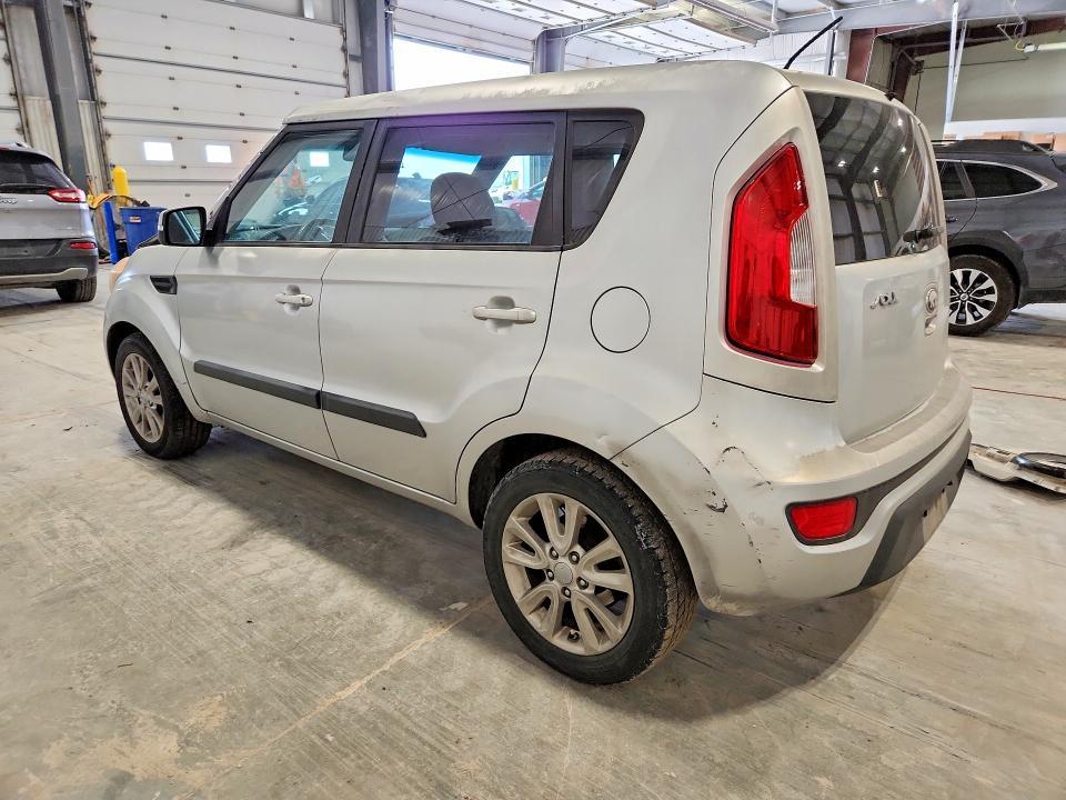 2013 KIA Soul +