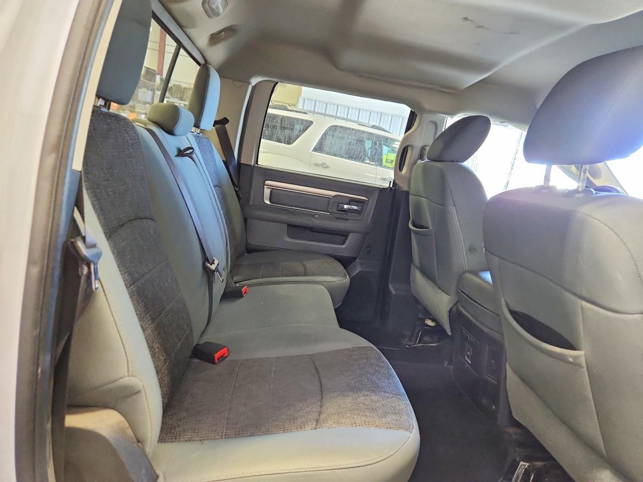 2015 Dodge RAM 1500 SLT