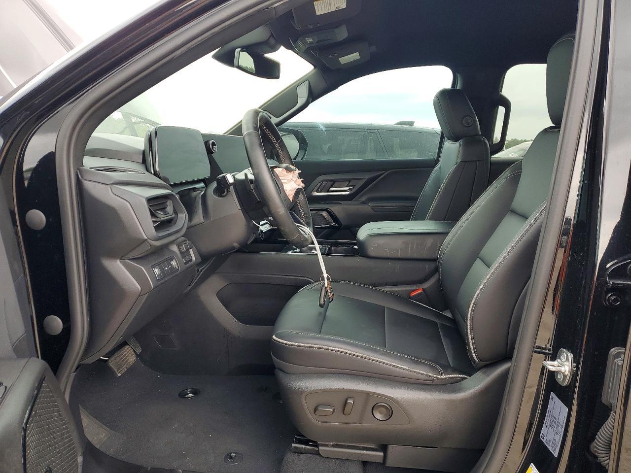 2026 Chevrolet Silverado LT