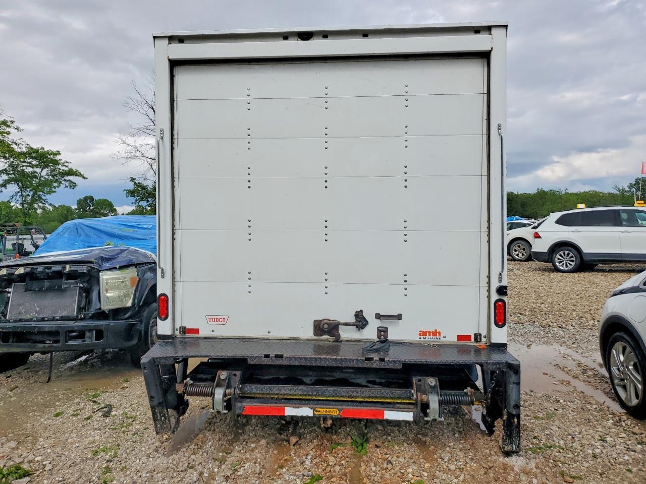 2020 Chevrolet Express BOX Truck