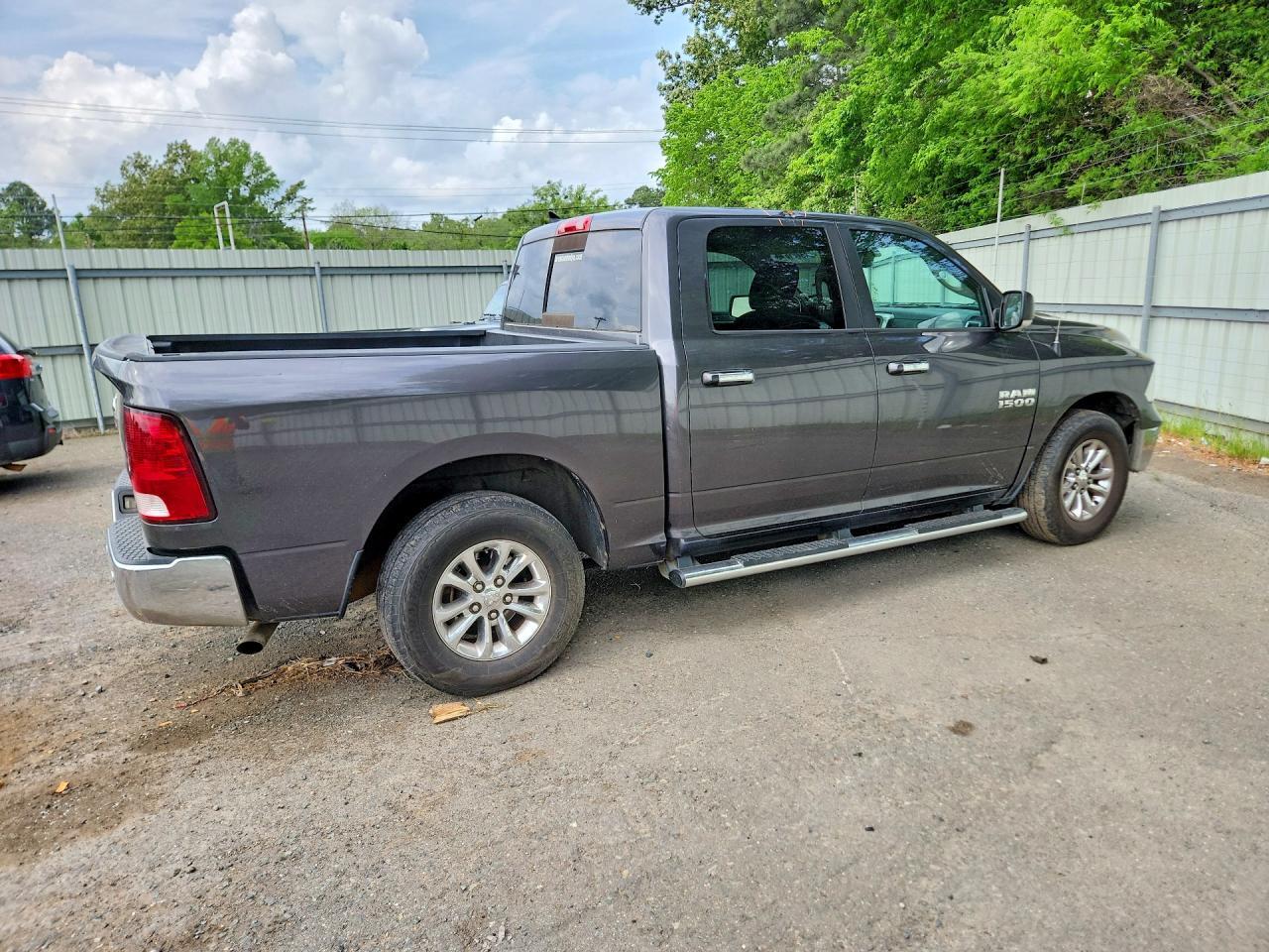 2016 Dodge RAM 1500 SLT
