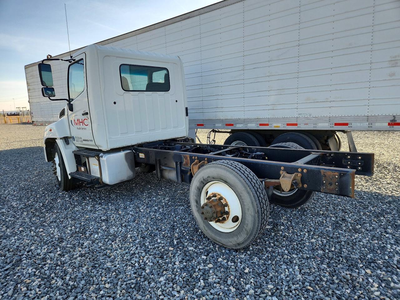 2014 Hino 258/268 Truck Cab AND Chassis