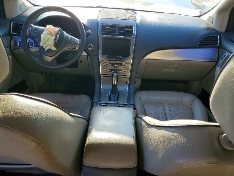 2013 Lincoln Townhouse MKX