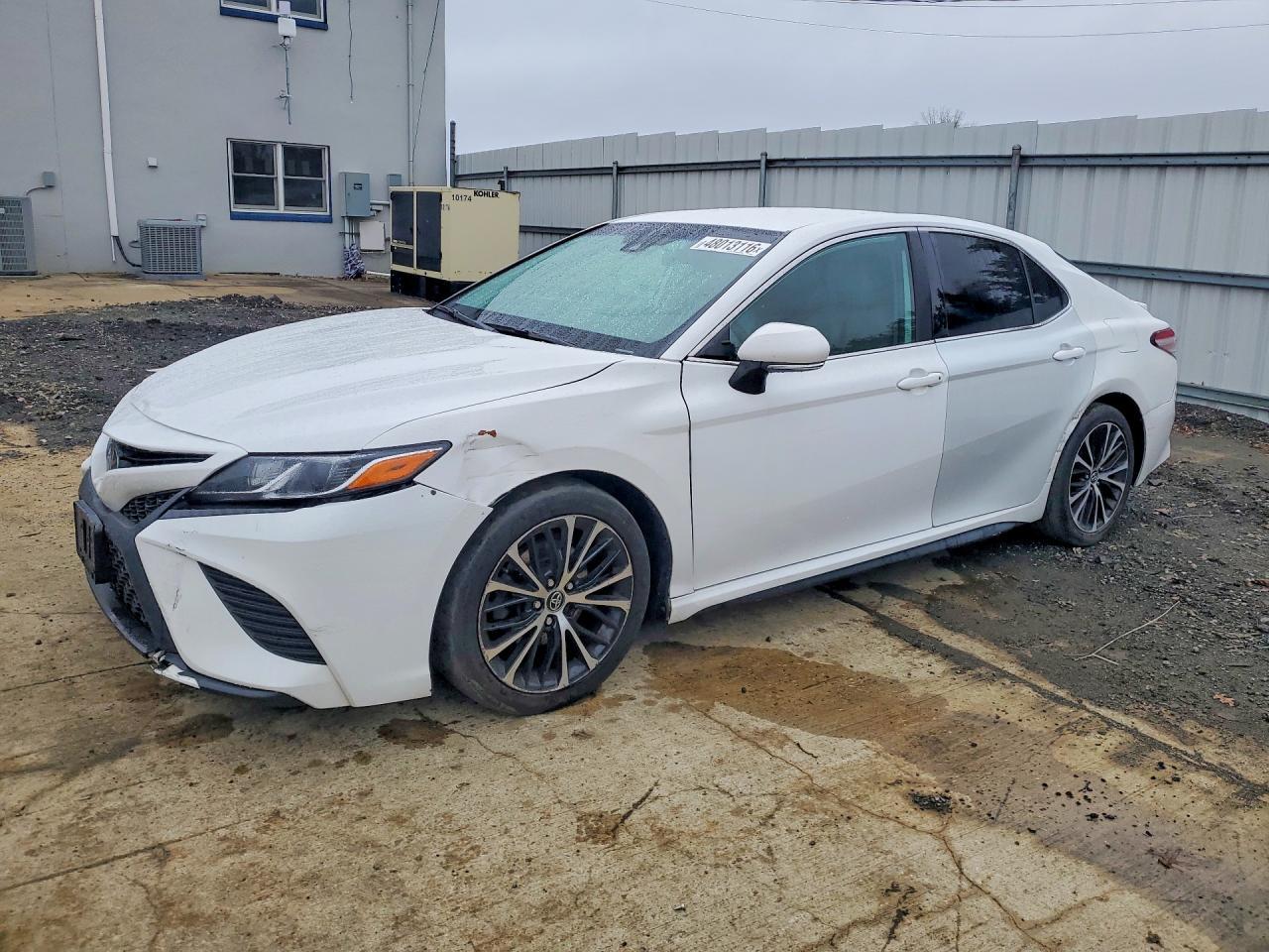 2020 Toyota Camry se