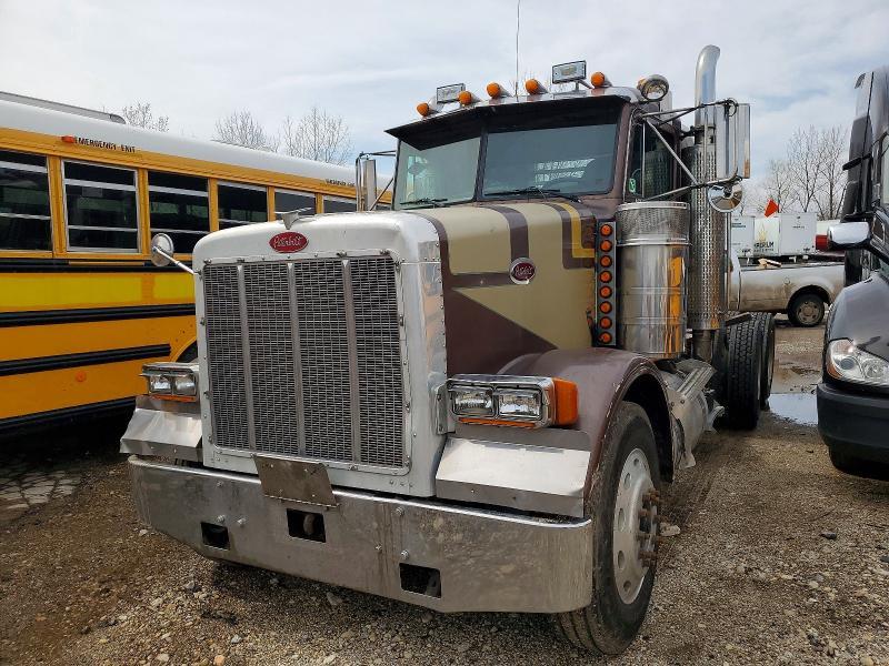 2000 Peterbilt 378 Semi Truck