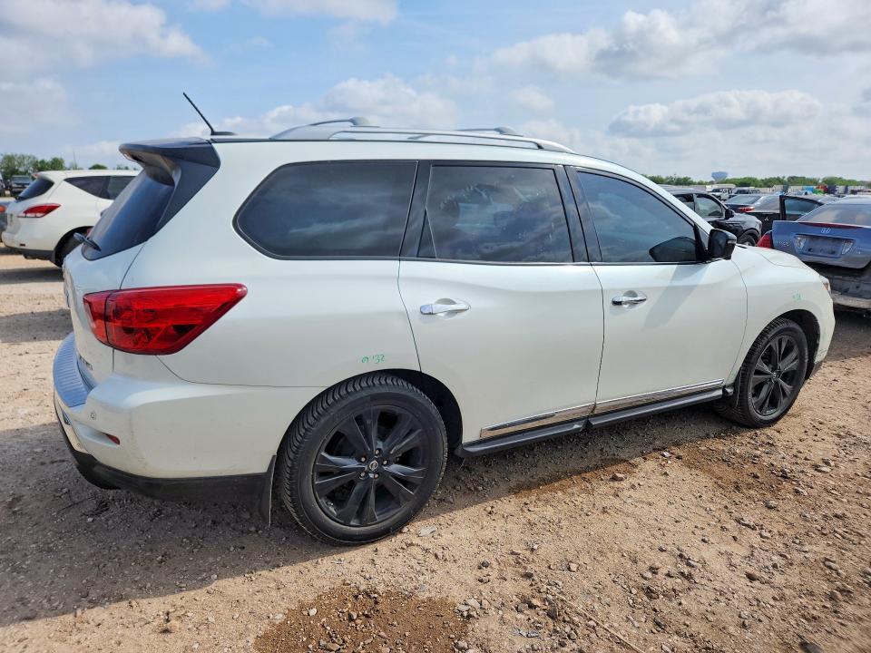 2017 Nissan Pathfinder Platinum