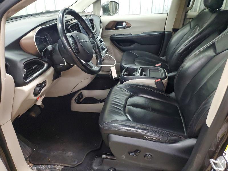 2017 Chrysler Pacifica Touring l
