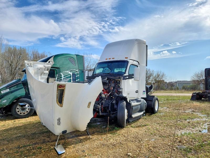 2020 Kenworth Constructi-Semi Truck