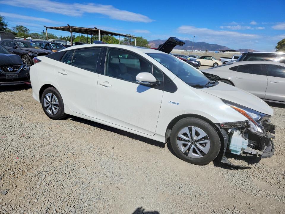 2016 Toyota Prius Three