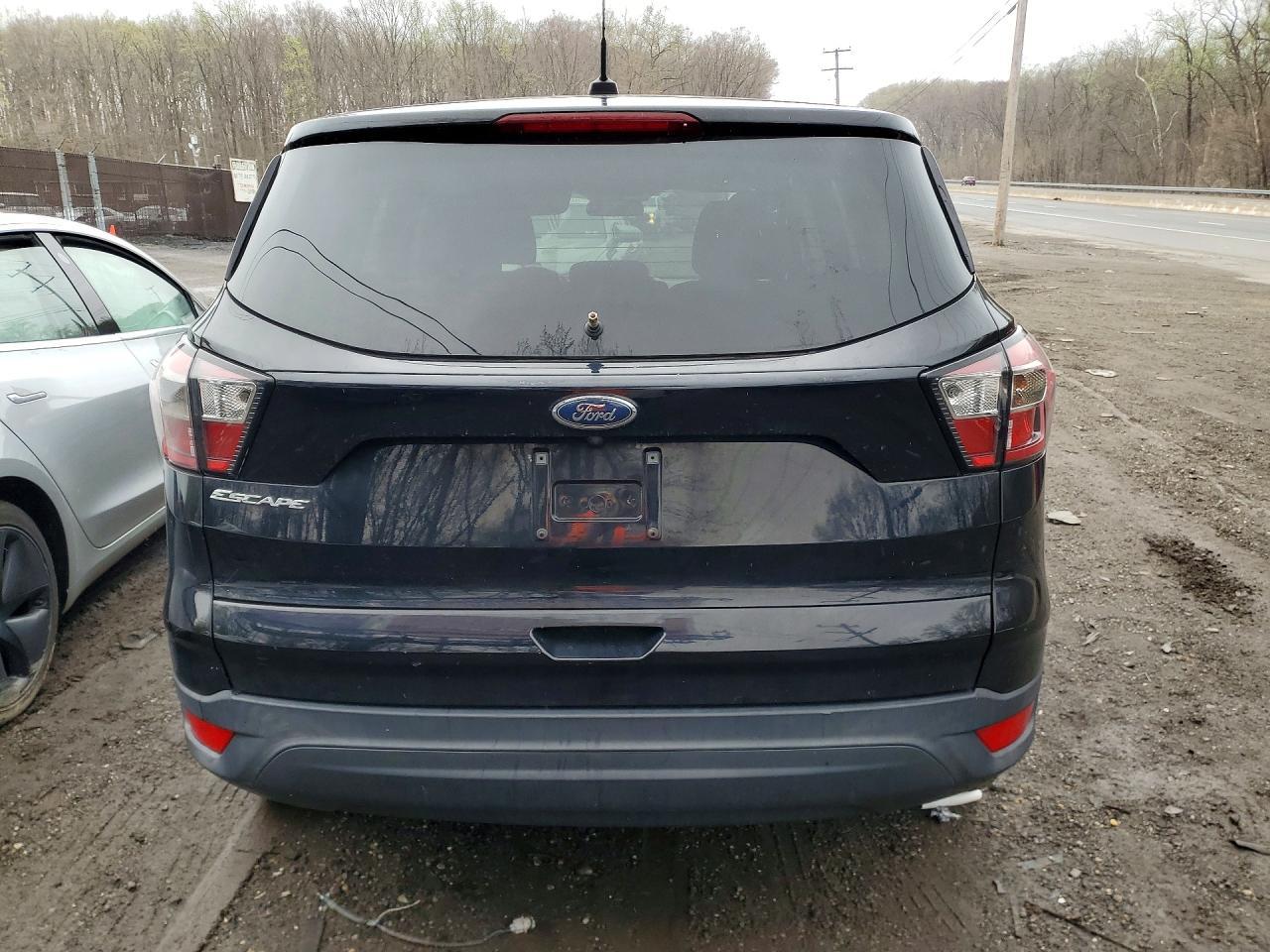 2017 Ford Escape s