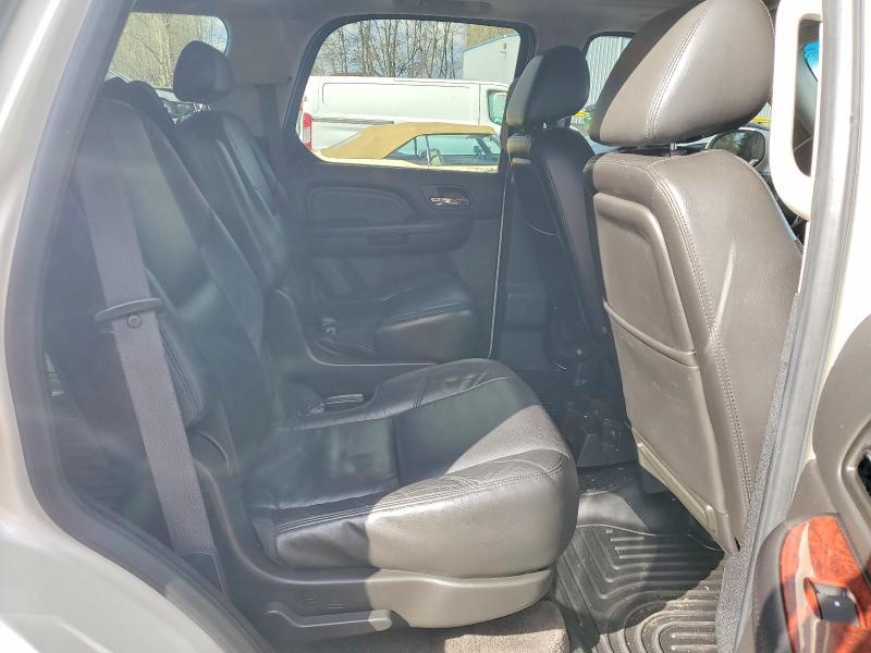 2010 Cadillac Escalade Luxury