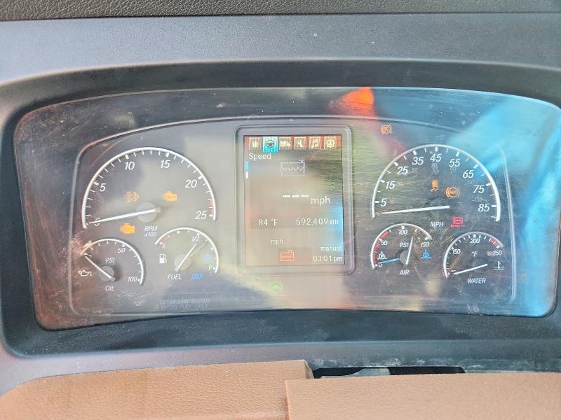 2020 Freightliner Cascadia 126 Semi Truck