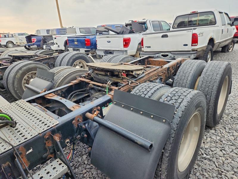 2013 Freightliner Cascadia Semi Truck