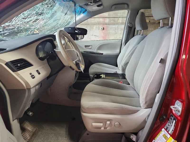 2014 Toyota Sienna le
