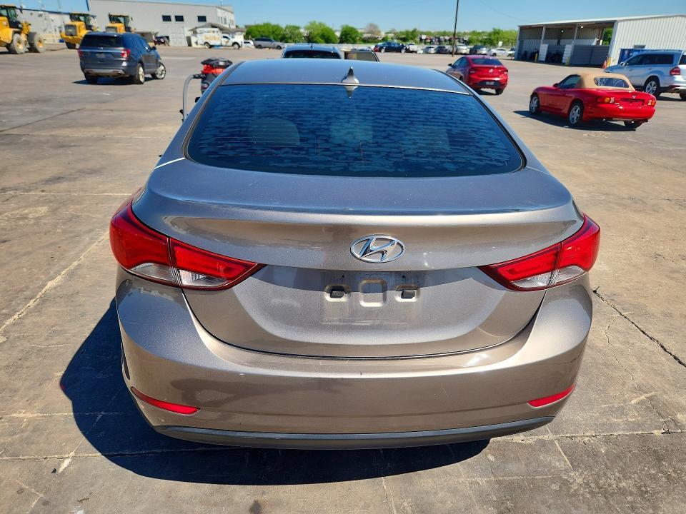 2014 Hyundai Elantra se