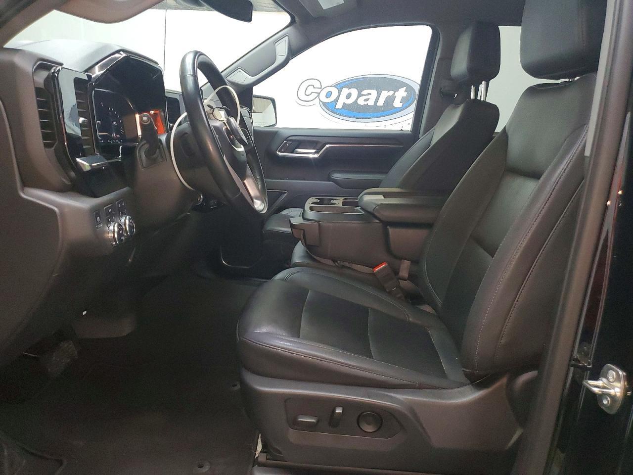 2025 GMC Sierra K1500 SLT