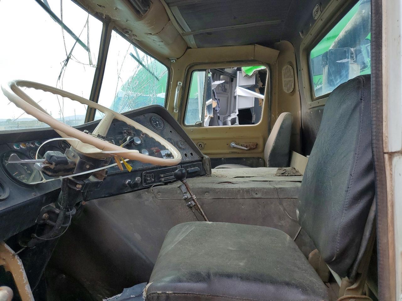 1977 International Semi Truck